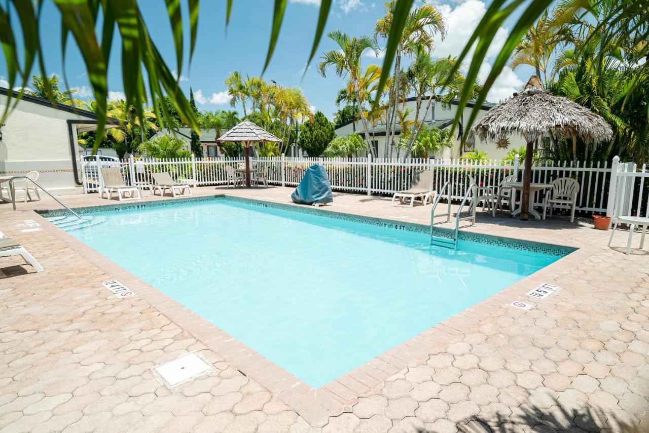 Travelodge By Wyndham Florida City/Homestead/Everglades Экстерьер фото