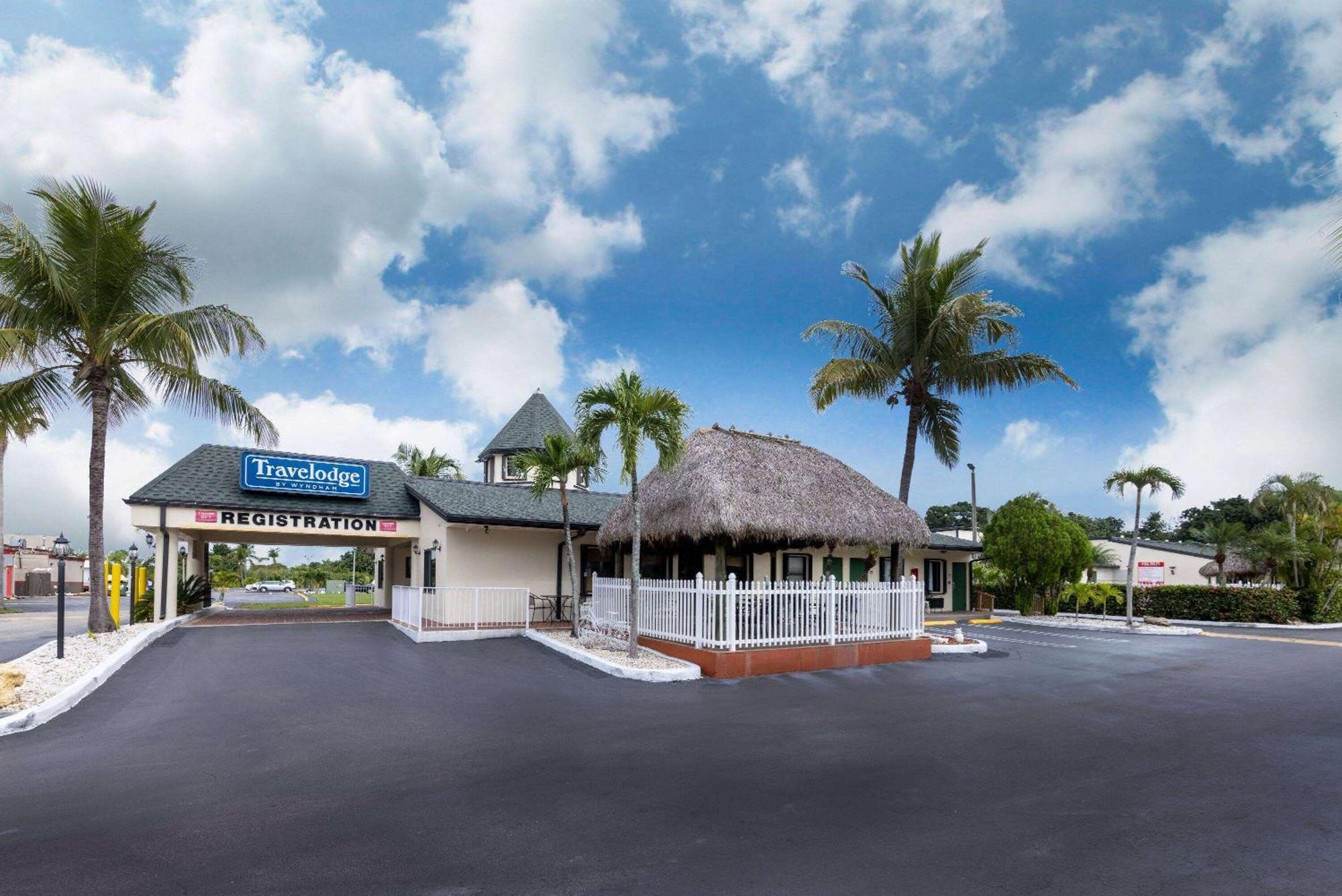 Travelodge By Wyndham Florida City/Homestead/Everglades Экстерьер фото